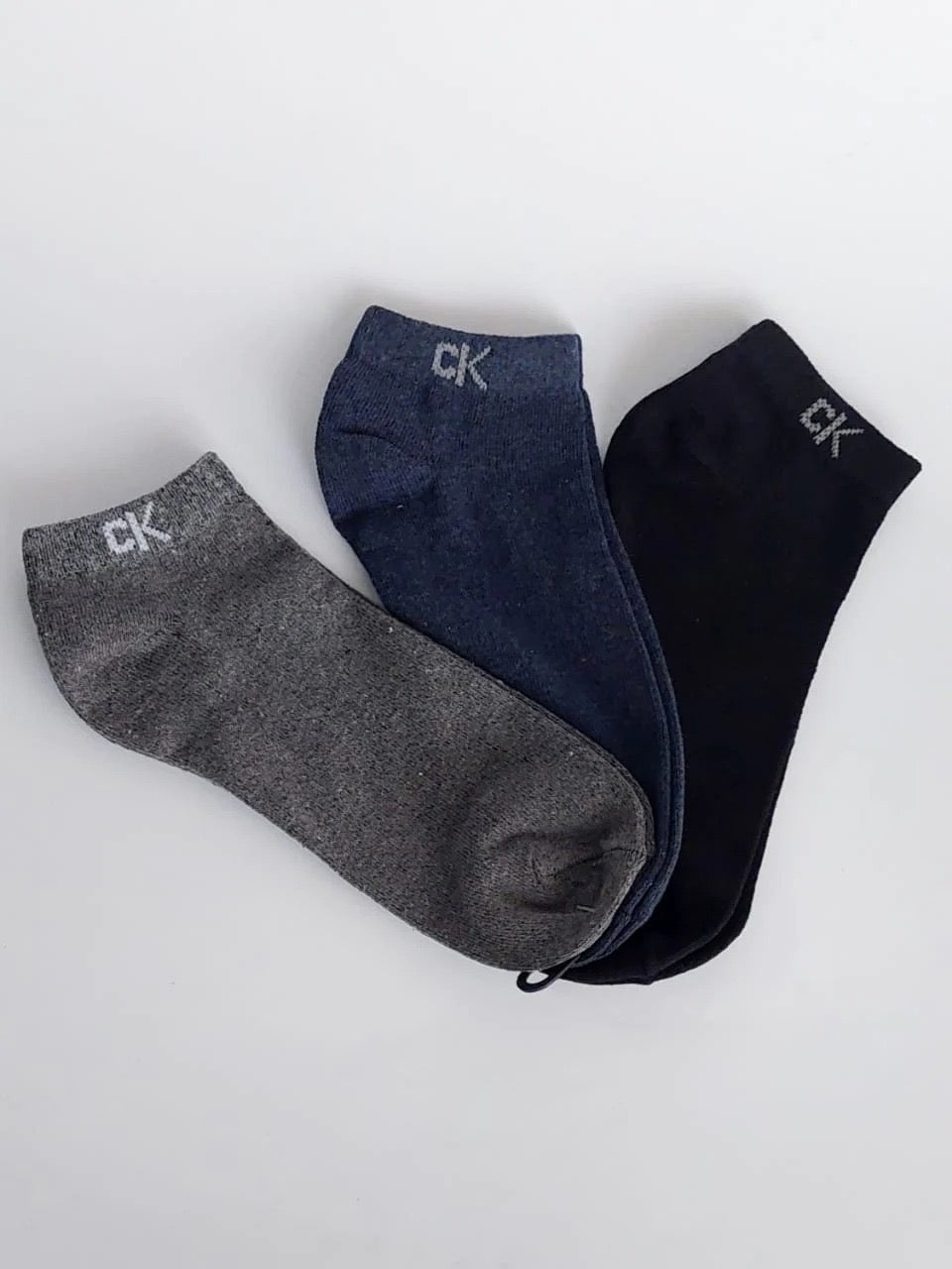 C-a-l-v-i-n K-l-e-i-n  Ankle Socks (pack of 3)